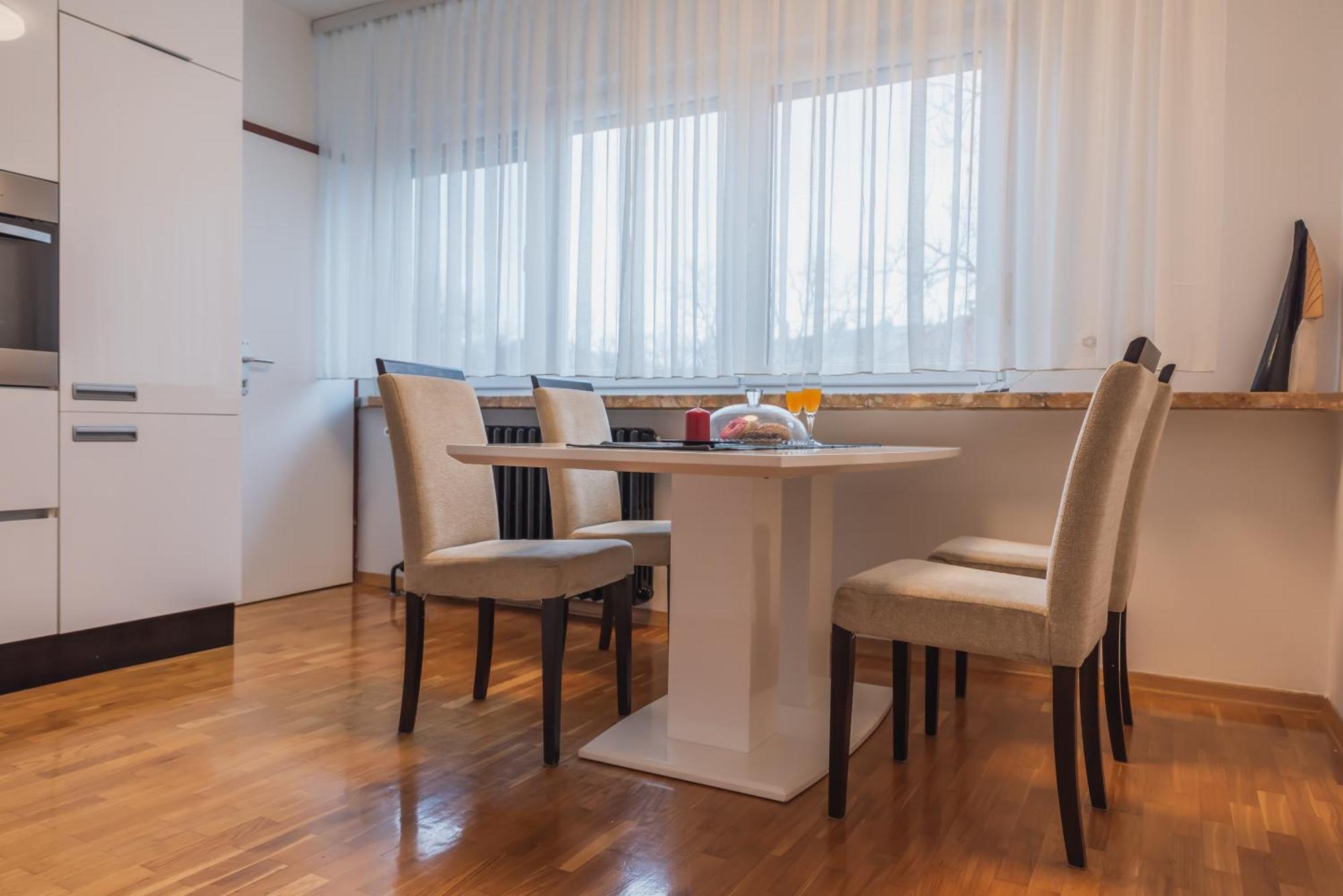 Apartment Check In Zagreb Maksimir-Free Parking Exterior photo